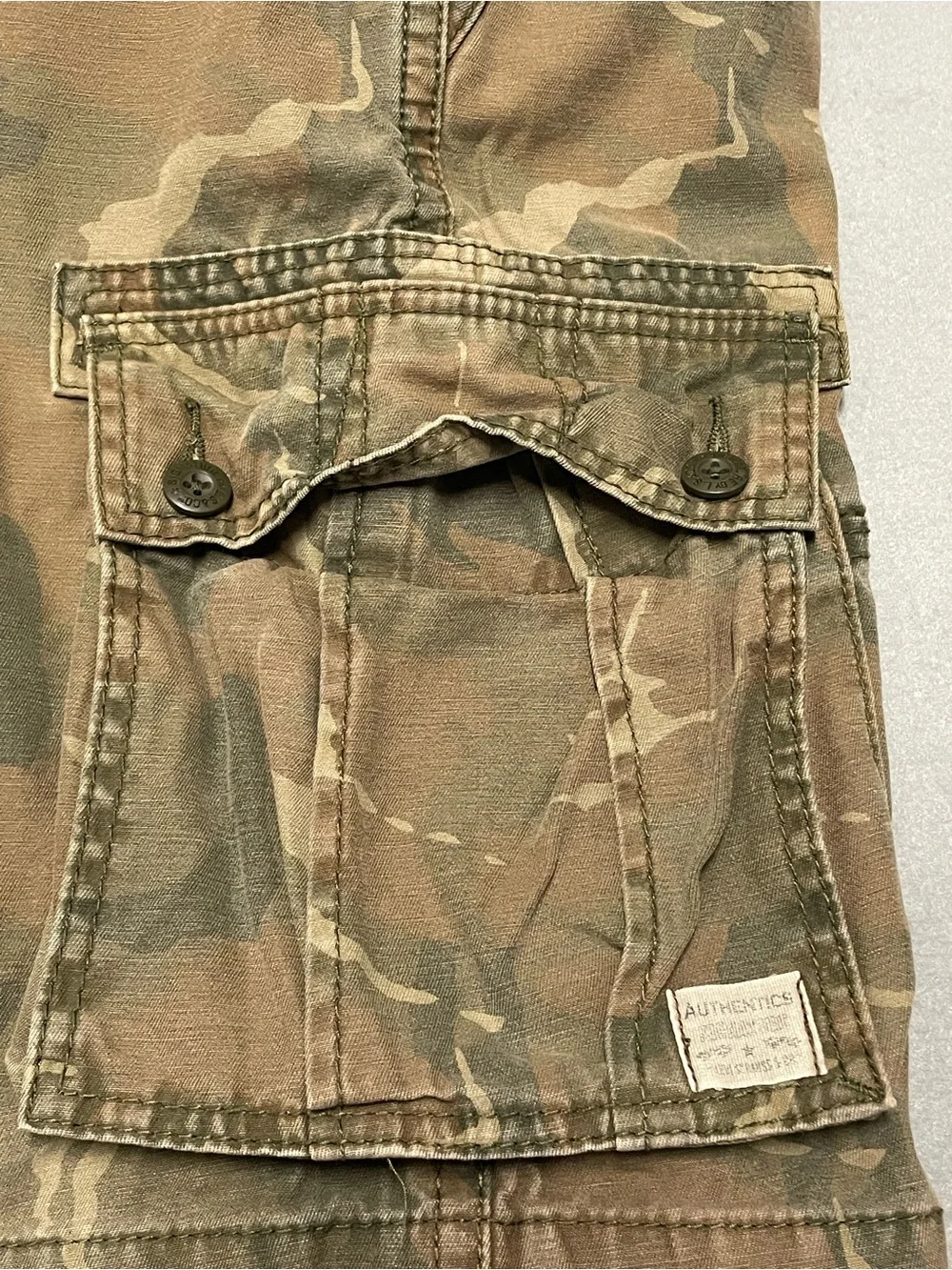 Signature by Levi Strauss Men's Camo Cargo Shorts Size 32